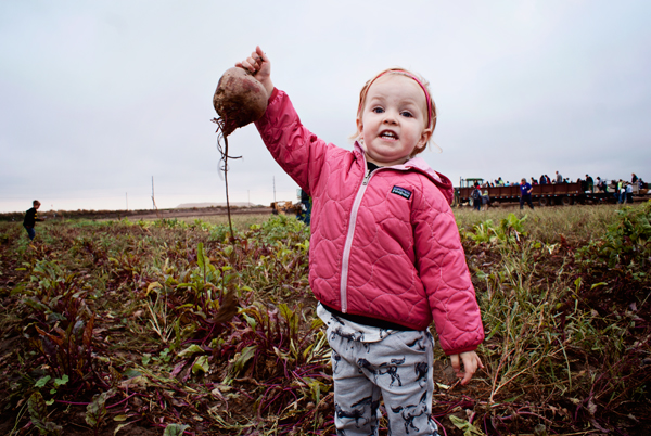 "Look at this hugest one I found mama!"